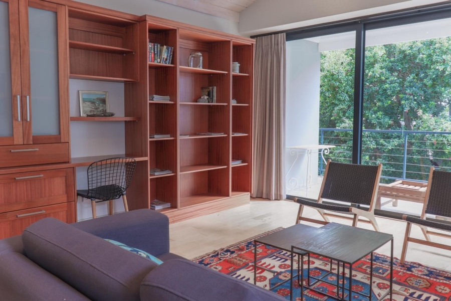 To Let 6 Bedroom Property for Rent in Voelklip Western Cape